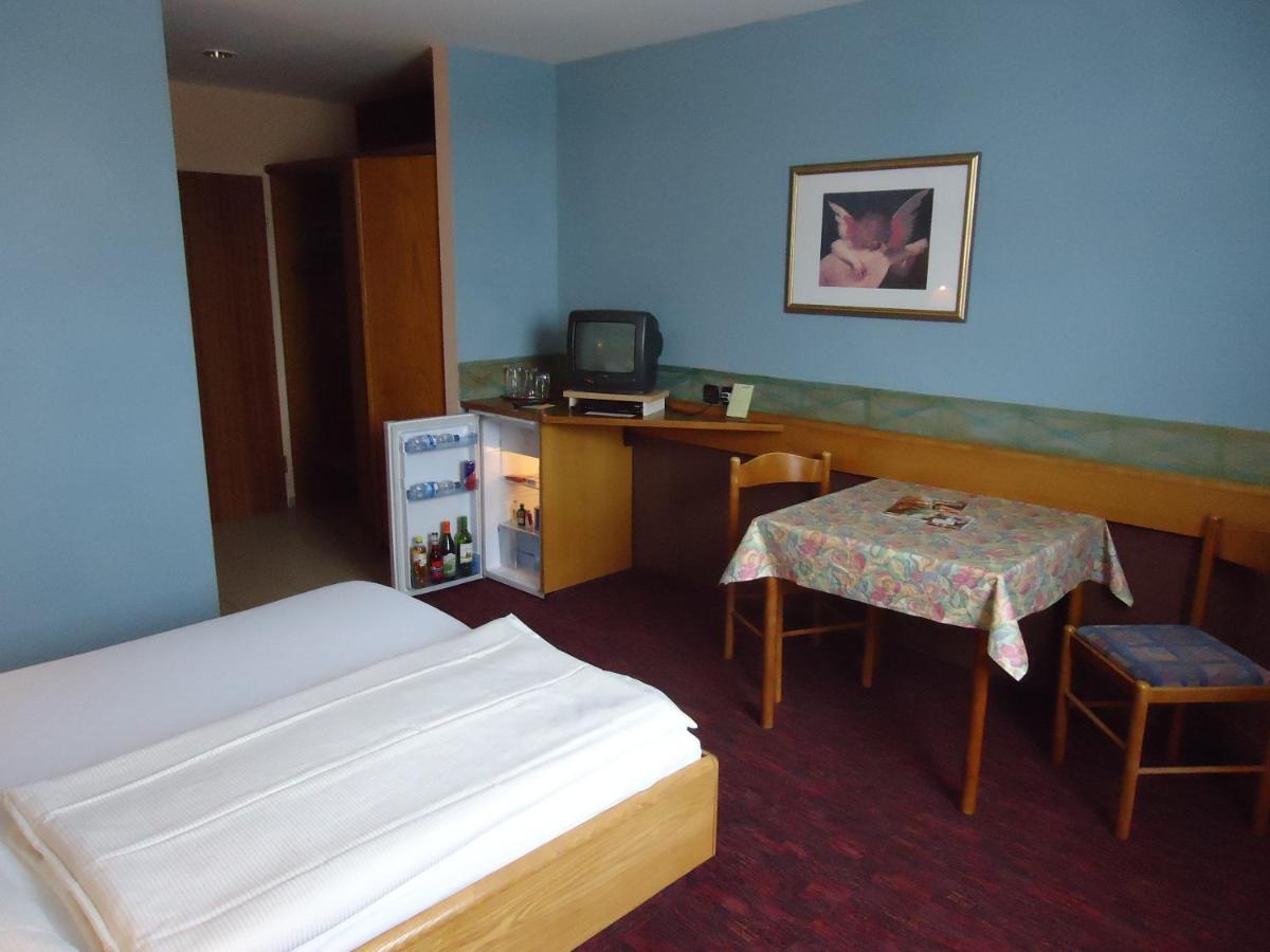enjoyHotel garni Korntal Stuttgart Bagian luar foto
