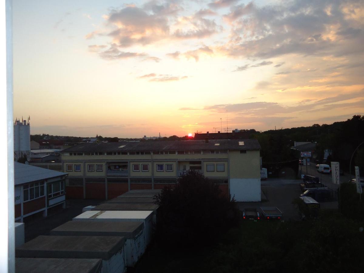 enjoyHotel garni Korntal Stuttgart Bagian luar foto