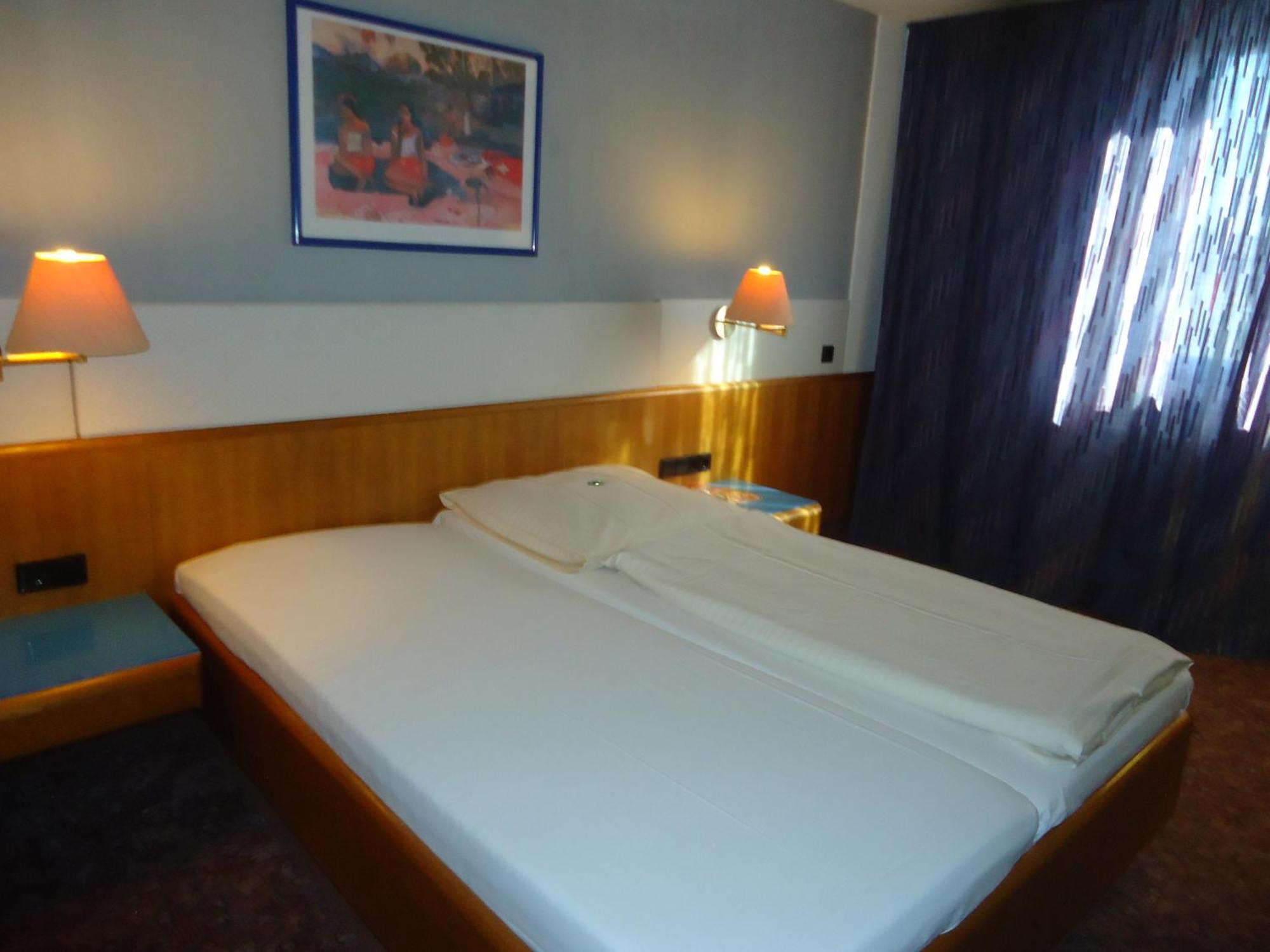 enjoyHotel garni Korntal Stuttgart Bagian luar foto